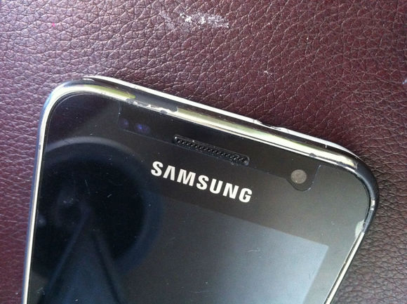 三星手機掉漆黑色.jpg